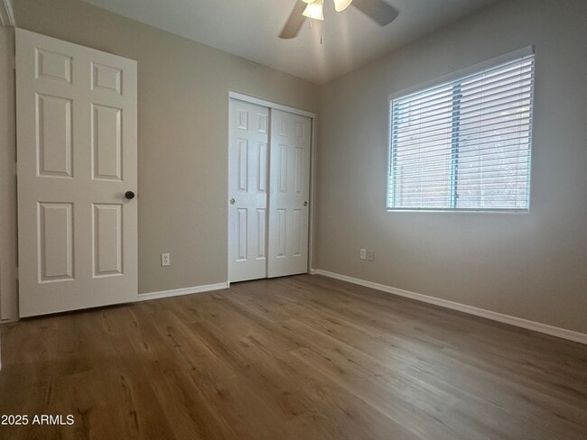 Building Photo - 25211 W Lamont Ave