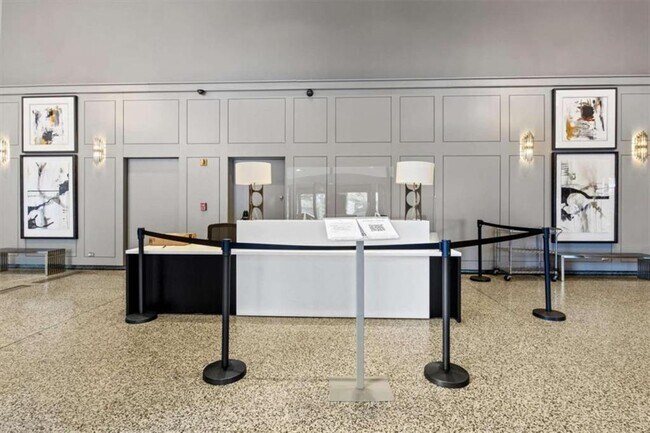 Building Photo - 620 Peachtree St NE