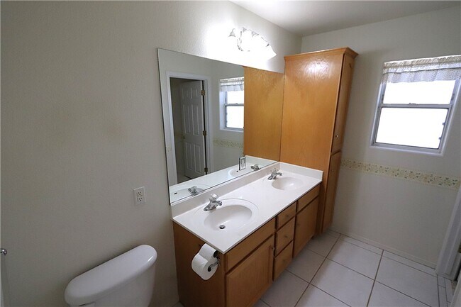 Building Photo - 5205 S Silver Sands Dr