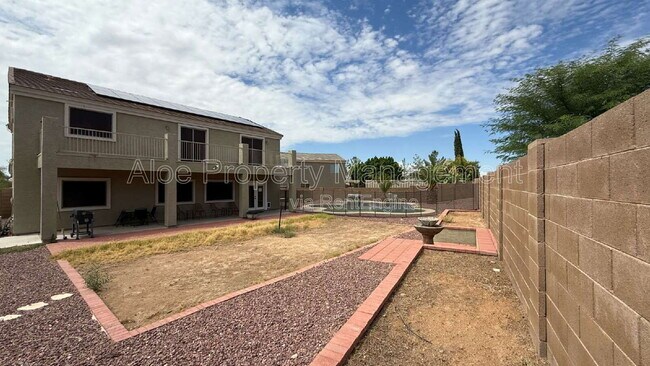 Building Photo - 3552 N Excalibur Pl