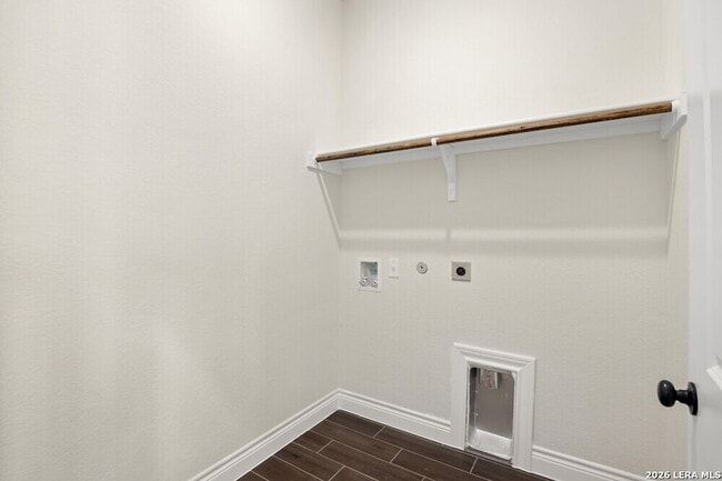 Building Photo - 406 Park Cir