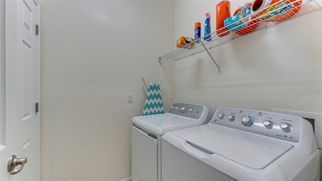 Building Photo - 5805 Wake Forest Run