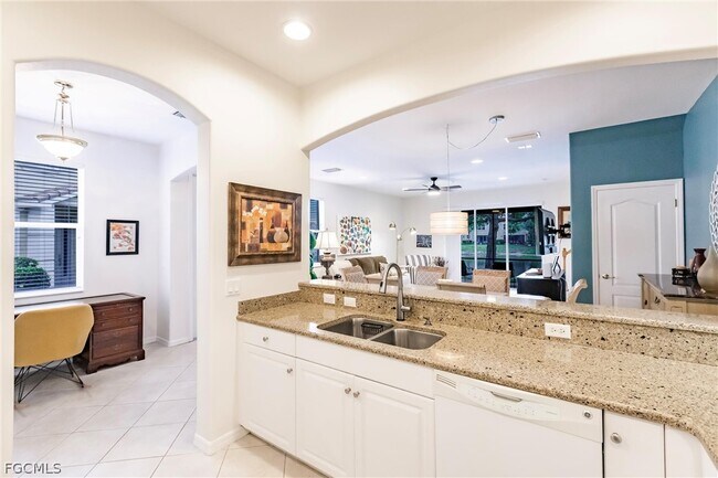 Building Photo - 3100 Cottonwood Bend