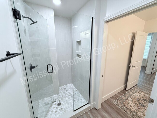 Building Photo - 3BR/3BA For Rent