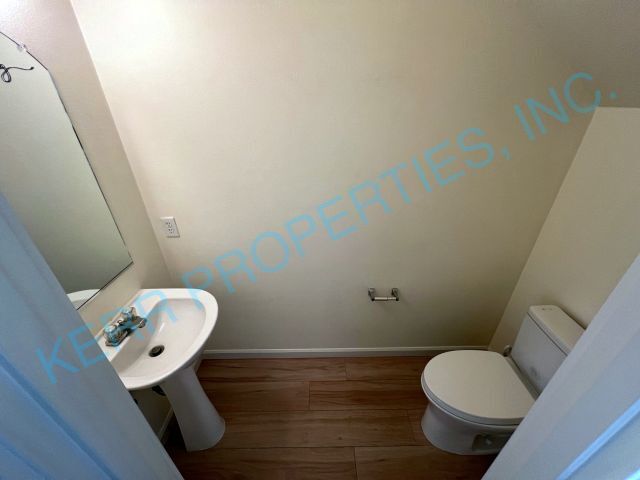 Building Photo - Charming 3-Bed Home with 2.5 Baths & 1558 ...