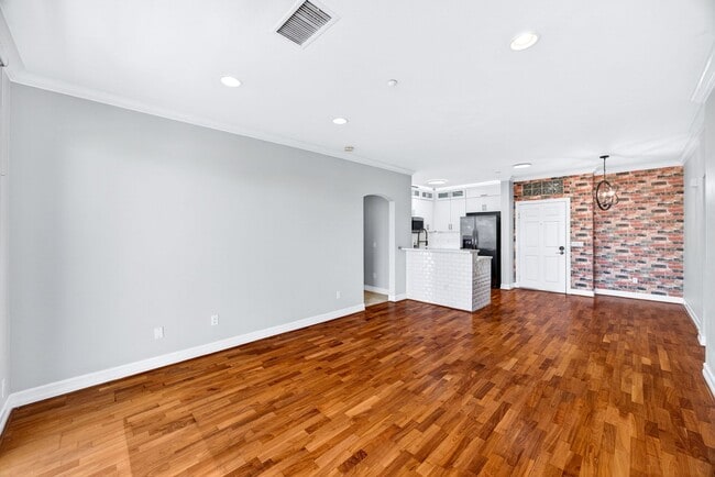 Building Photo - Luxury Downtown San Diego Condo | 2BR/2BA at Park Blvd West – $2950/mo