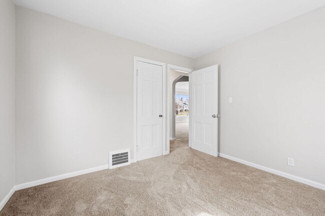 Building Photo - 26950 Mallard Ave