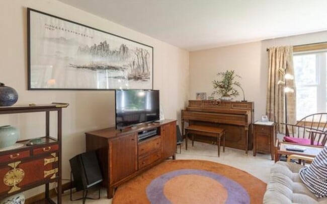 Building Photo - 51 Prospect Hill Rd