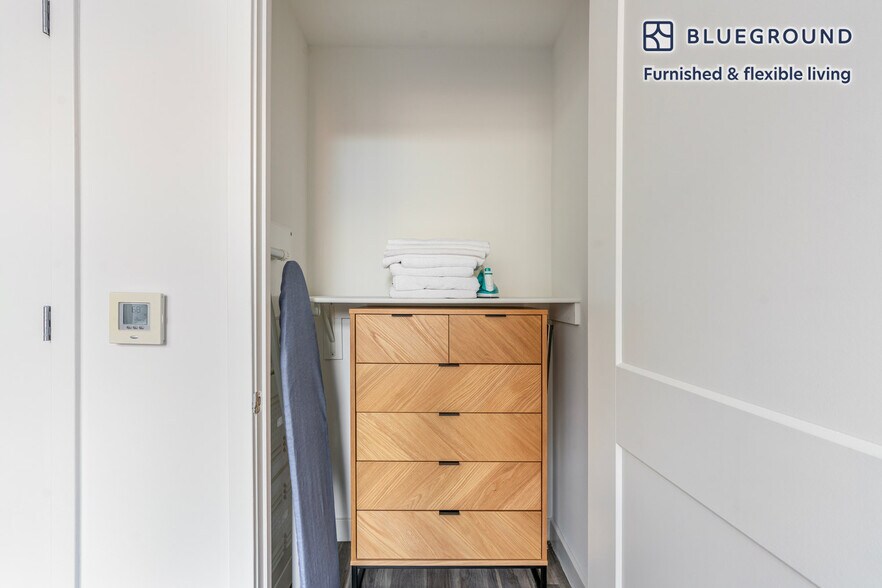 Building Photo - 1255 22nd St NW