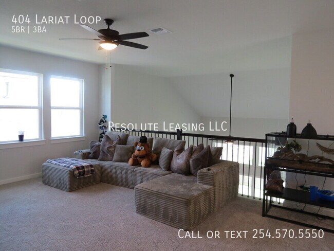 Building Photo - 404 Lariat Lp