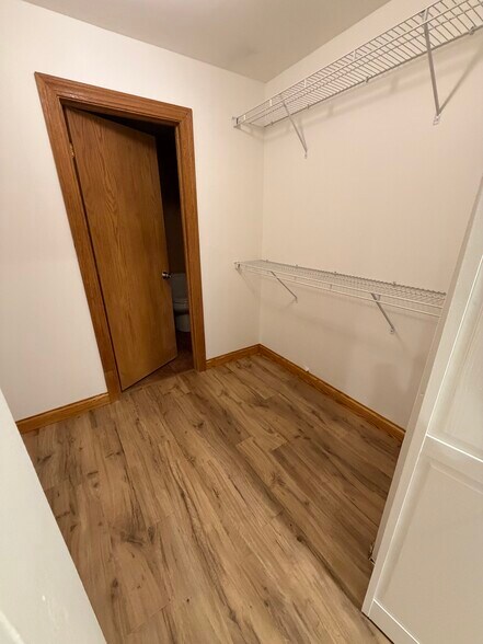 Building Photo - 849 Miller Ln