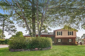 Building Photo - Beautiful 3-Bedroom Home with Large Yard