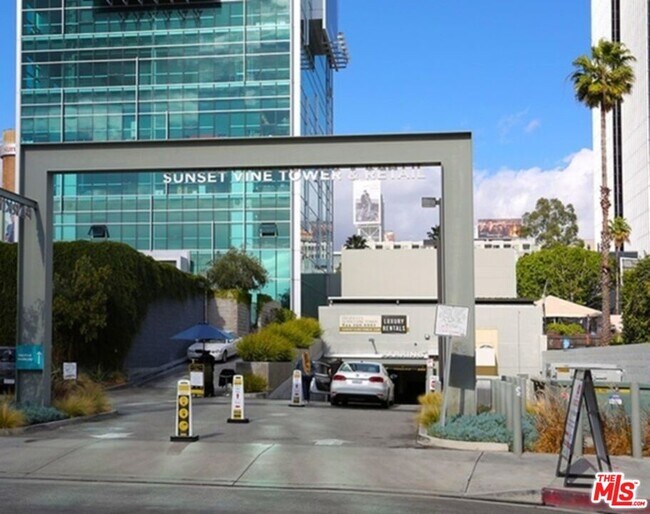 Building Photo - 1480 Vine St