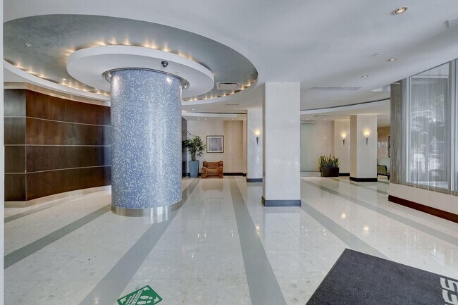 Building Photo - 3801 S Ocean Dr