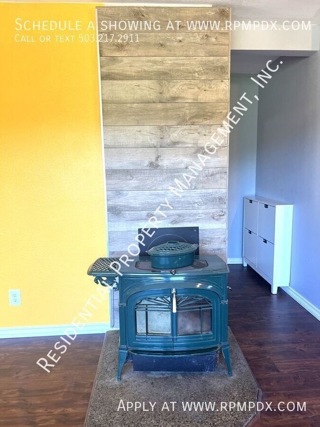 Building Photo - 4512 SW Fairvale Ct