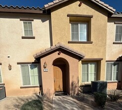 Building Photo - Move-In Ready 2BR / 2.5BA Condo for Rent – Villas Serena