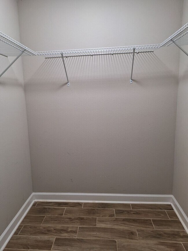 Building Photo - 3459 Excalibur Way E