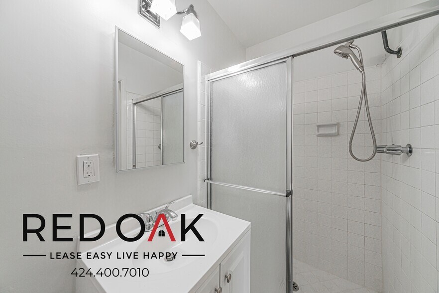 Building Photo - 4240 S Centinela Ave