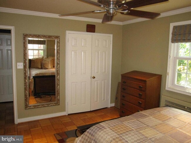 Building Photo - 4374 N Pershing Dr