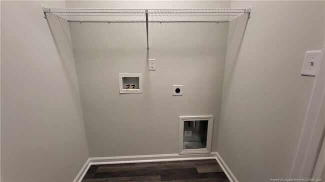 Building Photo - 1101 Woodridge Dr