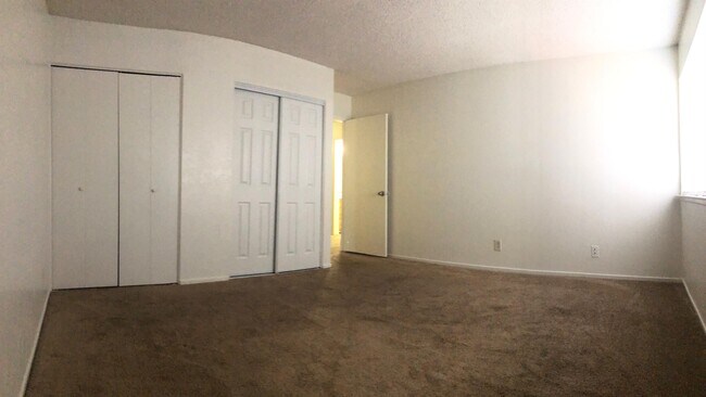 Building Photo - 823 Spyglass Ln