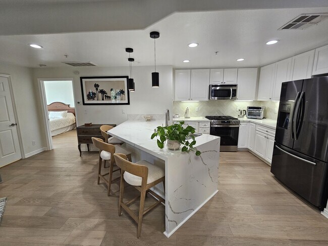 Building Photo - 45245 Seeley Dr