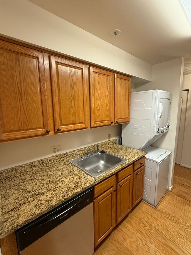 Building Photo - 2BR/2BA Condo in Montgomery Run – Ellicott City, MD