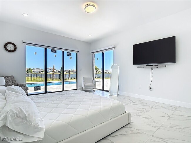 Building Photo - 5046 Panella Ave