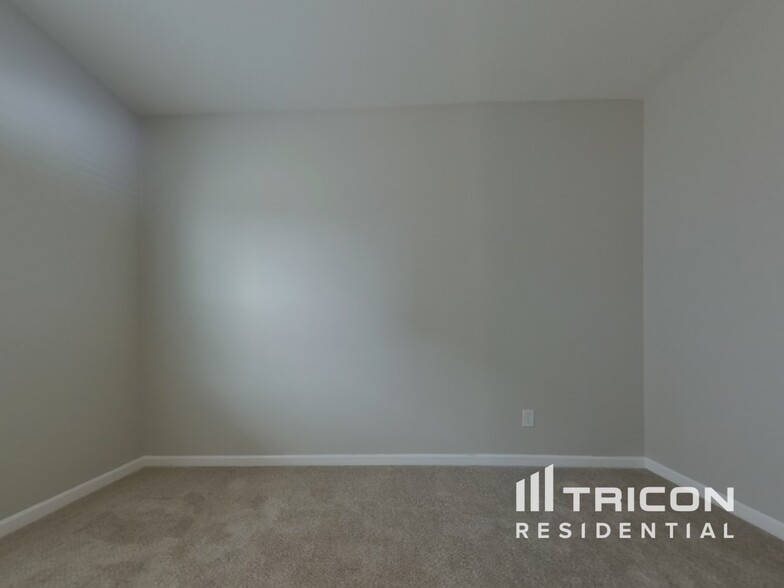 Building Photo - 94 Cottontail Ln