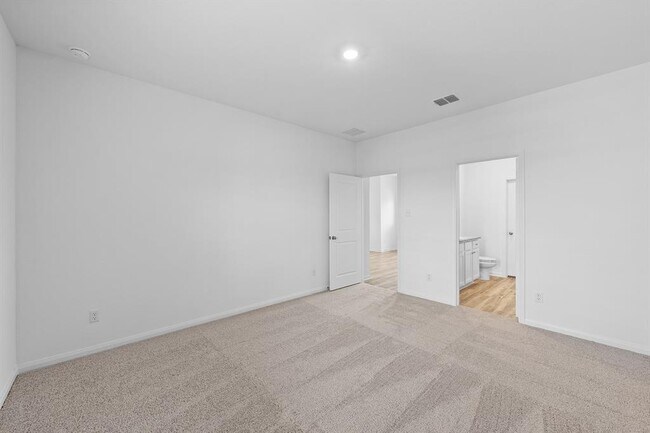 Building Photo - 14709 Wahlbergs Wy