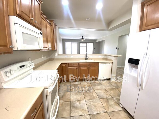 Building Photo - 182 W Twin Peaks Pkwy