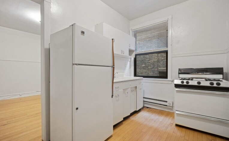 Building Photo - 1309 Oak Ave