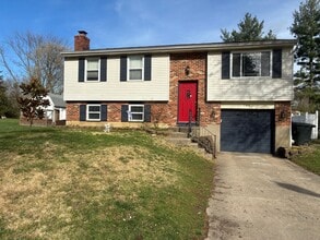 Building Photo - 744 Maplewood Ln