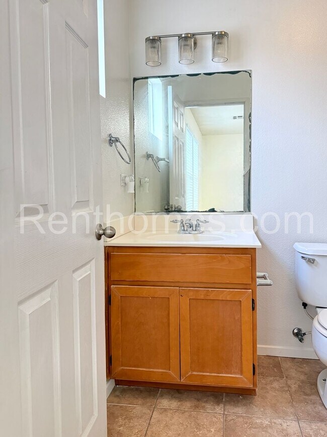 Building Photo - 1603 White Hickory Pl