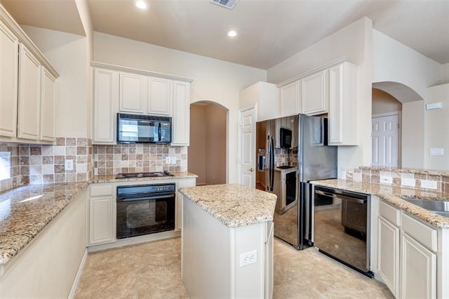 Building Photo - 305 Parkhurst Ln