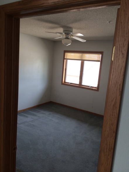 Building Photo - 804 Cross Park Ave