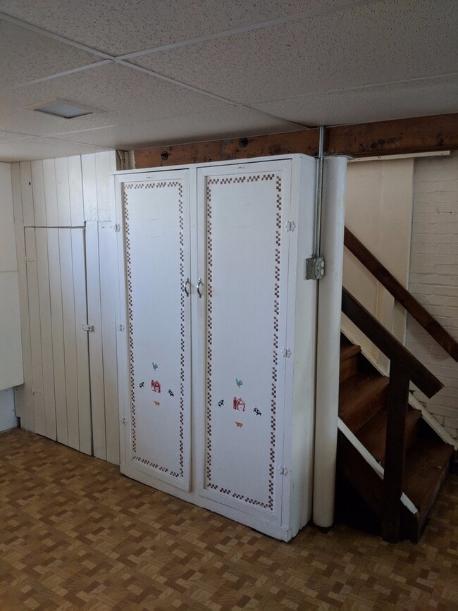 Building Photo - 3 bed Garfield cape cod now available