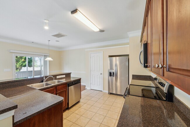 Building Photo - 9520 Mintworth Ave