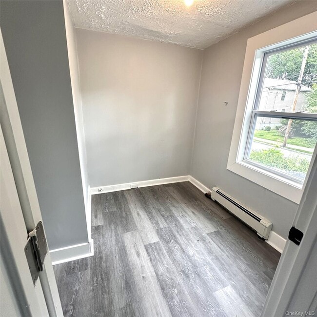 Building Photo - 122 Garden St