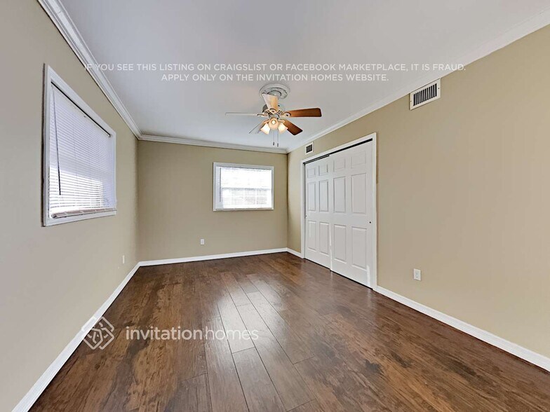 Building Photo - 2329 Lorena Ln