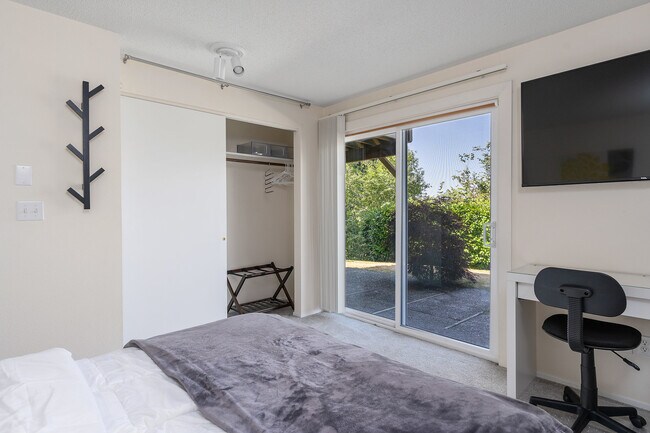 Building Photo - 4918 110th Avenue Ct E