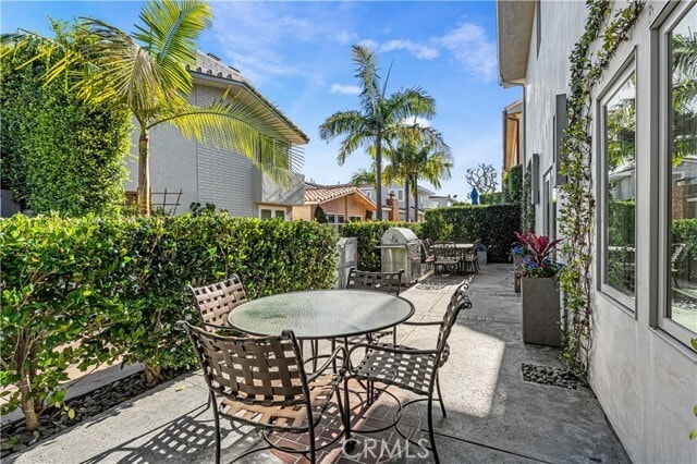 Building Photo - 120 Via Trieste