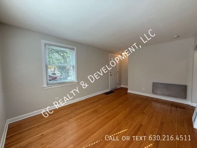 Building Photo - 837 7th Ave