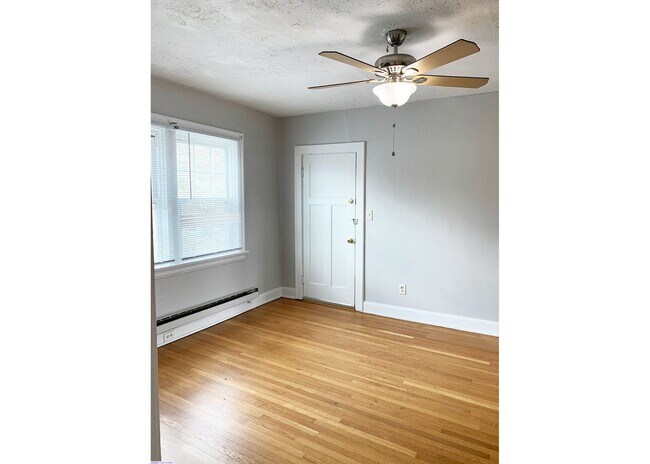 Building Photo - 415 Probasco St