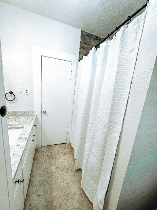 Building Photo - 309 N Dubellette St