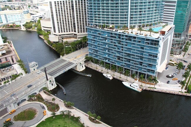 Building Photo - 465 Brickell Ave