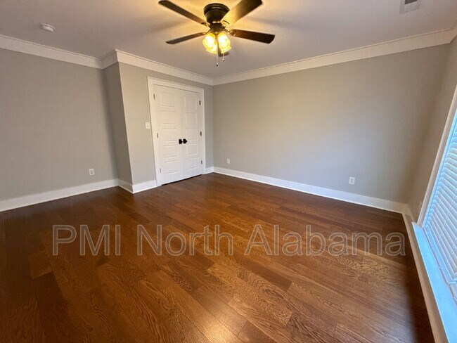 Building Photo - 2809 Willowick Tr SE