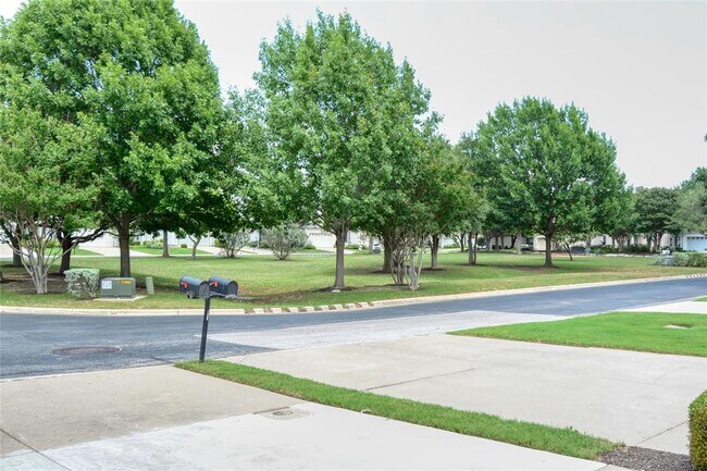 Building Photo - 115 Dickens Cir