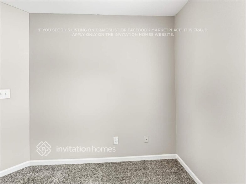 Building Photo - 4730 Camelot Dr