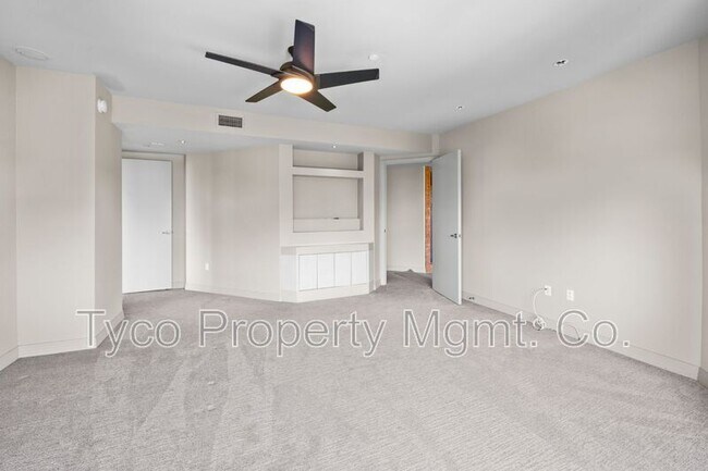 Building Photo - 2500 Sixth Ave